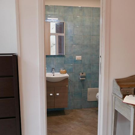 نابولي B&B Da Ary Colorful Rooms المظهر الخارجي الصورة