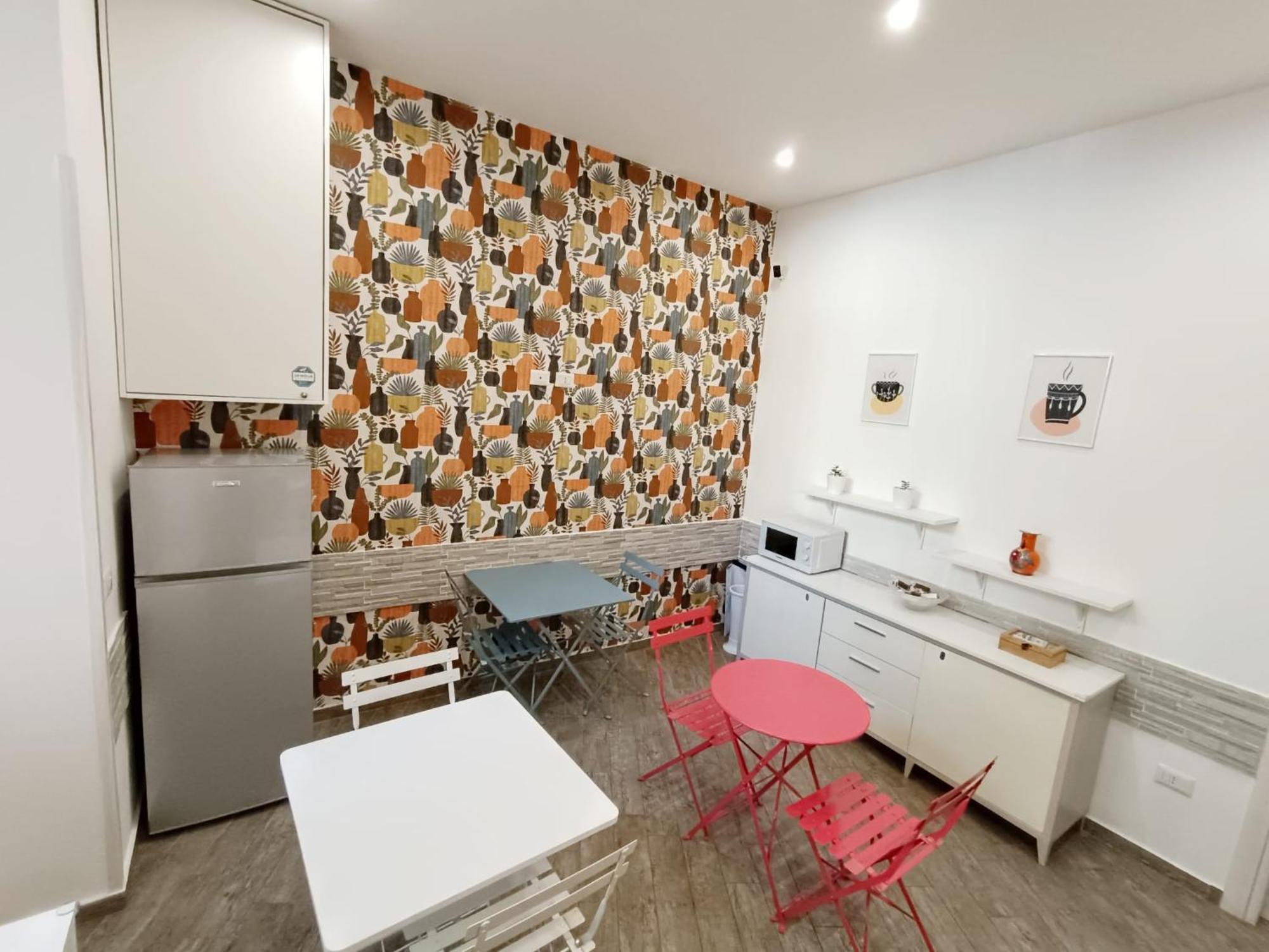 نابولي B&B Da Ary Colorful Rooms المظهر الخارجي الصورة